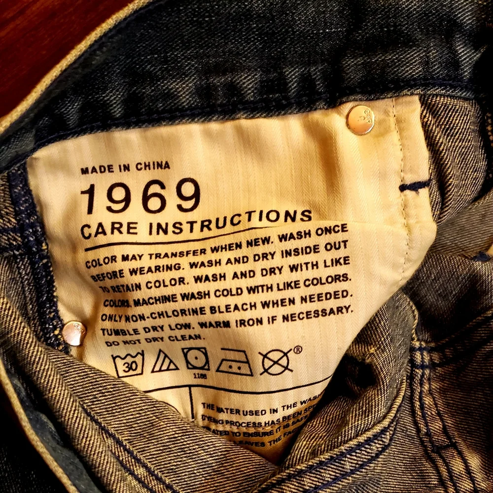 GAP 1969 Miniskirt Stone Wash Denim Jeans Cut-Offs NWT - Picture 4 of 9